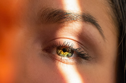 Стрелки невидимкой или локоны на носок: пройди тест и узнай, какой из бьюти-трендов TikTok тебе подходит