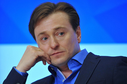 Сергей Безруков тонко высмеял Ольгу Бузову, которая сыграла в спектакле МХАТа (видео)