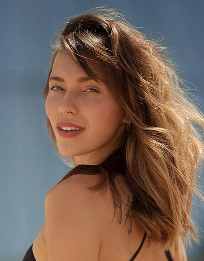 «Покойся с миром»: дедушка Регины Тодоренко умер в ее день рождения