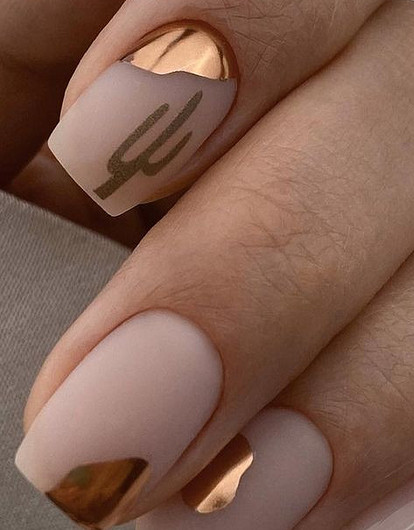 Матовый маникюр 2021: модные решения и полезные советы