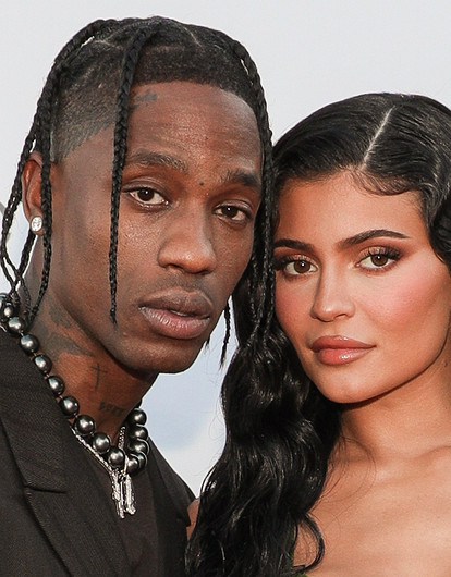 «Люблю тебя»: Кайли Дженнер и Трэвис Скотт вместе вышли в свет и спровоцировали слухи о воссоединении