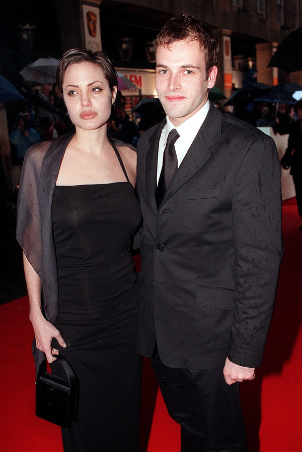 Анджелина Джоли во второй раз провела вечер с бывшим мужем Джонни Ли Миллером