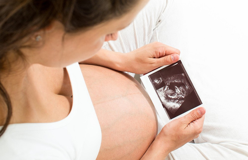 «А пол на ранних сроках уже показывает?»: популярные мифы об УЗИ во время беременности