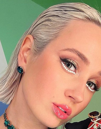 «Я выросла»: Клава Кока разделась для обложки Playboy (горячее видео)