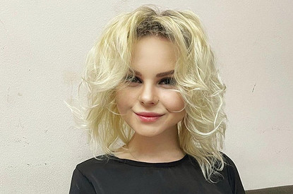 Экс-солистка «Ленинграда» Алиса Вокс подает на Сергея Шнурова в суд из-за хитов группы