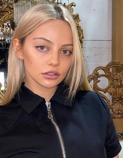 Экс-солистка группы SEREBRO Катя Кищук впервые стала мамой