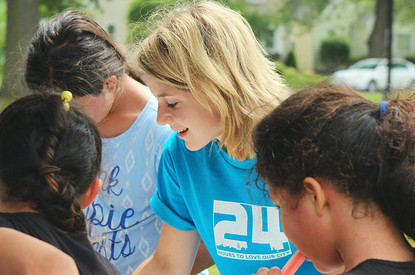 Волонтерство с юных лет: учим детей помогать другим и понимать, кому нужна помощь