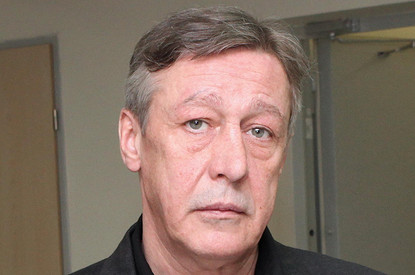 «Все его обожают»: заключенный рассказал о жизни Михаила Ефремова в колонии