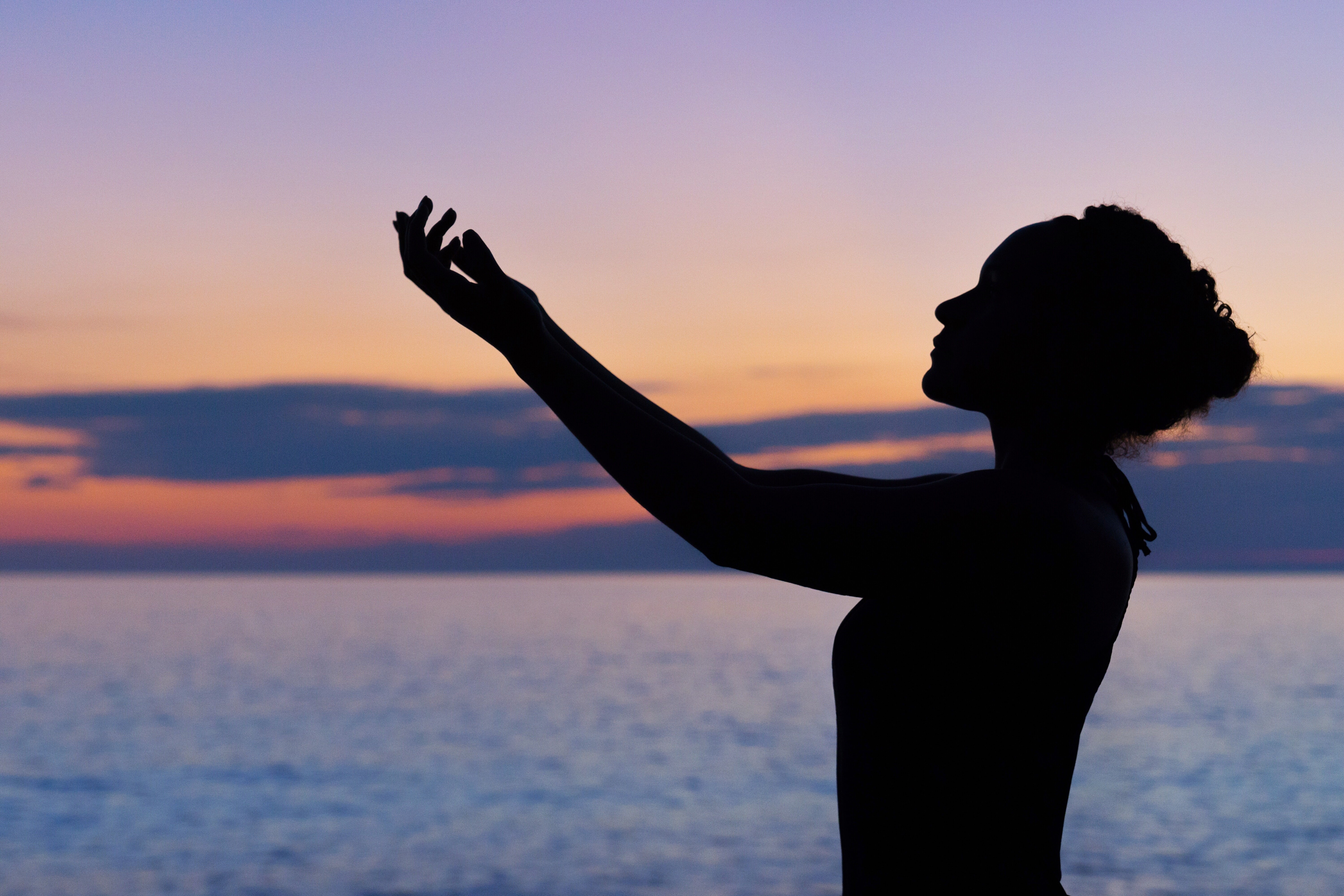 4 простые духовные практики для того, чтобы стать более энергичной и уверенной в себе