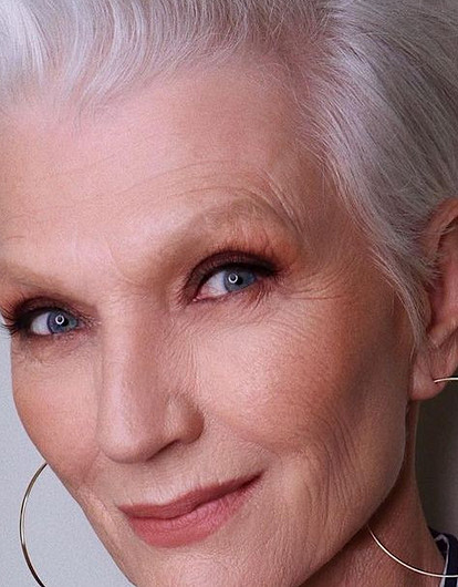 Возраст — не помеха: женские стрижки на короткие волосы после 50