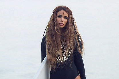 Айза со слезами на глазах заявила, что Гуф обманул ее с воссоединением (видео)