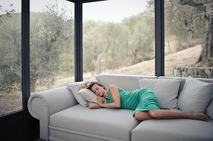 10 вопросов сомнологу: о привычке отсыпаться в выходные, борьбе с бессонницей без лекарств и не только