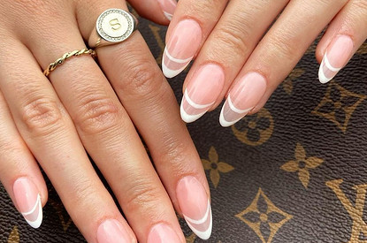 Чем заменить надоевший французский маникюр: 7 оригинальных идей
