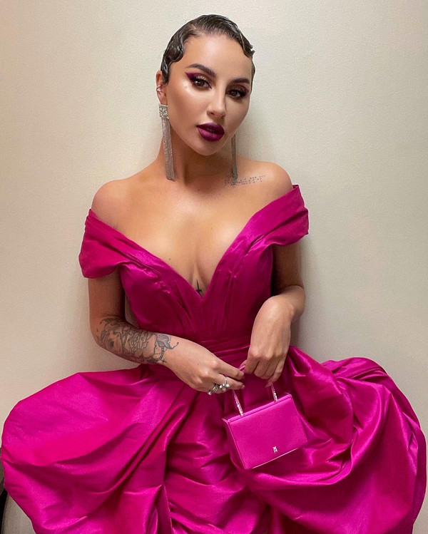 «Мы одно целое, мы неделимы»: неудачи в личной жизни и большая любовь солистки группы Artik&Asti