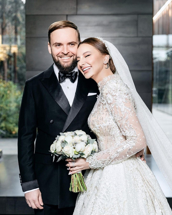 «Мы одно целое, мы неделимы»: неудачи в личной жизни и большая любовь солистки группы Artik&Asti