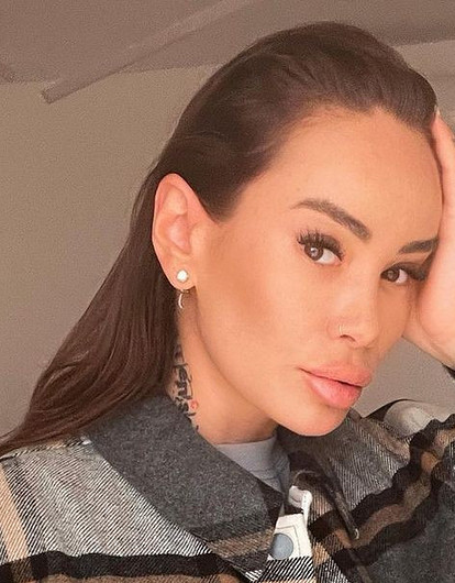 «Увязли в грязи и самообмане!»: Айза раскритиковала семью Гуфа