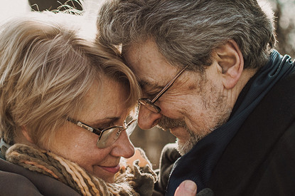 Что подарить родителям на годовщину свадьбы: 25 оригинальных идей подарков