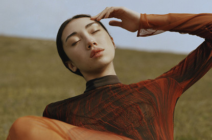 Модный дайджест: украшения в стиле Дали, обувь со смыслом и самый трендовый корсет этого лета