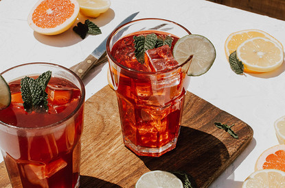 Всех спасет чайный гриб: что есть и пить в изнуряющую жару (а от чего лучше отказаться)