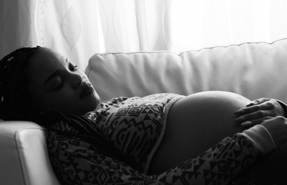 Симфизит при беременности: чем может быть опасна «утиная» походка будущей мамы
