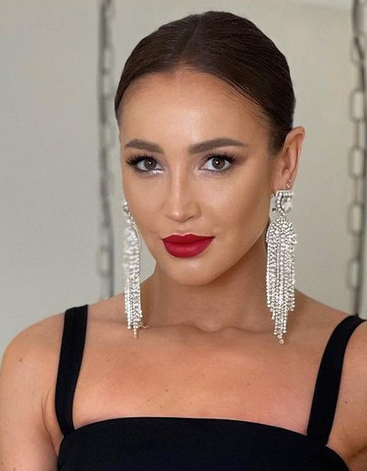 Ольгу Бузову засняли в ресторане с предполагаемым бойфрендом