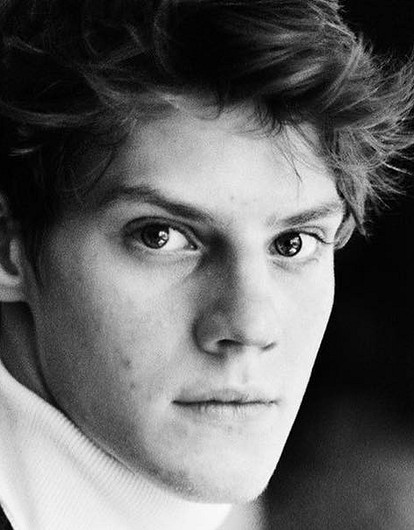 Павел Табаков год скрывал дочь от Софьи Синицыной