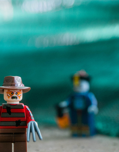 Монстры под кроватью: как детские страхи управляют нашей жизнью