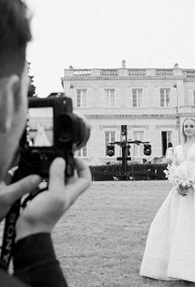 Софи Тернер и Джо Джонас показали редкие снимки с секретной свадьбы
