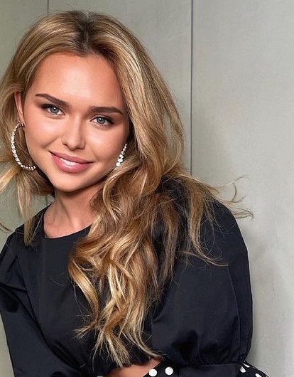 Стешу Маликову заподозрили в романе со звездой хоккея