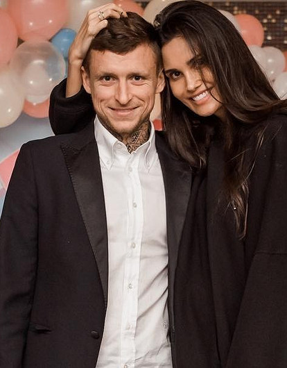 «Превращается в Аршавина»: экс-супруга Павла Мамаева обвинила его в жадности