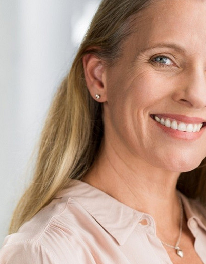 Все зубы на четырех имплантах: как вернуть улыбку при полной адентии