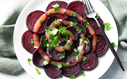 Карпаччо из свеклы с яблочно-имбирным соусом