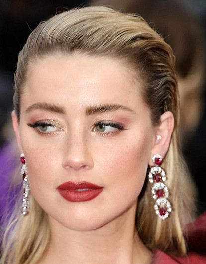 Эмбер Херд впервые стала мамой