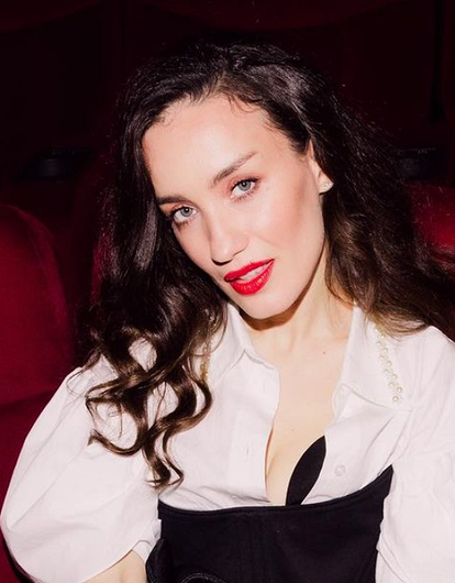 «Вика, ты вышла замуж?»: Виктория Дайнеко опубликовала фото в свадебном платье