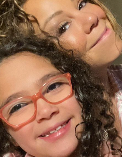 Дочь Мэрайи Кэри снялась в своей первой рекламной кампании в качестве модели