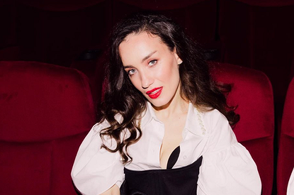 «Вика, ты вышла замуж?»: Виктория Дайнеко опубликовала фото в свадебном платье