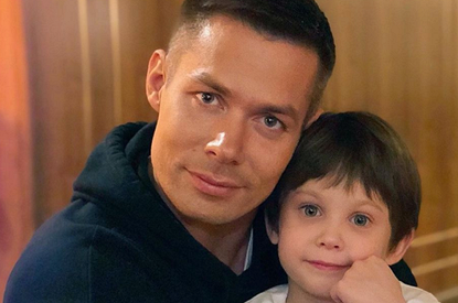 В отношении женщины, напавшей на сына Стаса Пьехи, возбудили уголовное дело