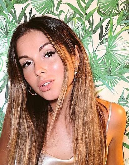 Нюша призналась, что узнала о второй беременности случайно