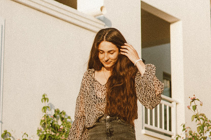 «Всю обсыпало» и «что это за странные пятна»: как решить летние проблемы с кожей