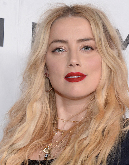 Эмбер Херд показала первое видео с трехмесячной дочерью