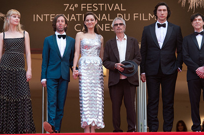 Белла Хадид, Марион Котийяр, Карла Бруни и другие блеснули на красной ковровой дорожке Каннского кинофестиваля