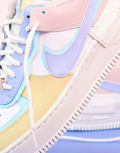 Шопинг-лист: 5 пар кроссовок, которые подойдут абсолютно всем