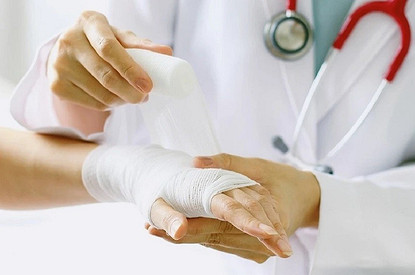 Как правильно забинтовать палец: 6 простых шагов