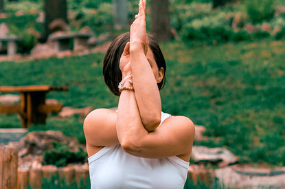 5 асан из йоги, которые помогут вывести из организма лишнюю жидкость