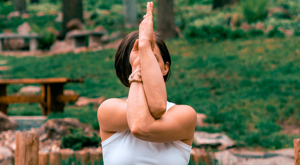 5 асан из йоги, которые помогут вывести из организма лишнюю жидкость