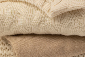 Кашемировый свитер: как выбирать, ухаживать за ним и у кого учиться носить