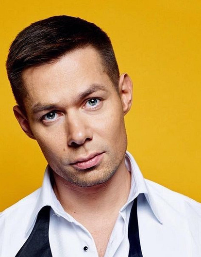 Стас Пьеха требует ограничить свободу женщине, которая избила его сына