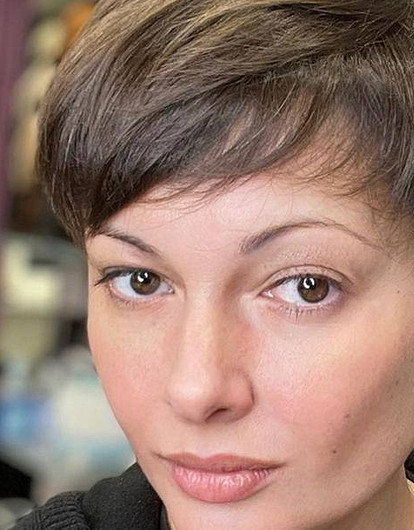 Бассейн, дневной сон и минимум декоративки: бьюти-секреты Виктории Талышинской