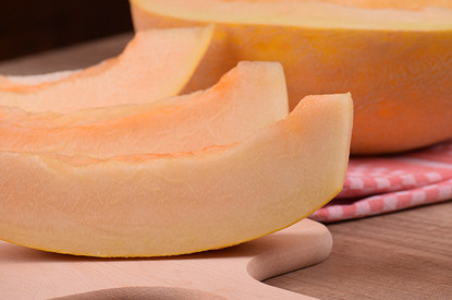 Чем полезна дыня: от поддержания иммунитета и стройности до сохранения зрения