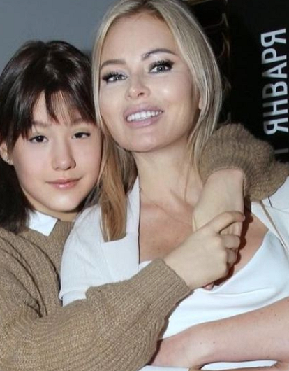 Дана Борисова отправила дочь на учебу в Англию